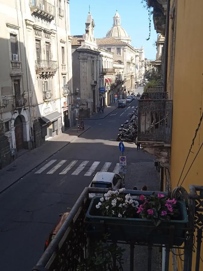 Bed And Books Isabella Bed & Breakfast Catania 0*,  Italy