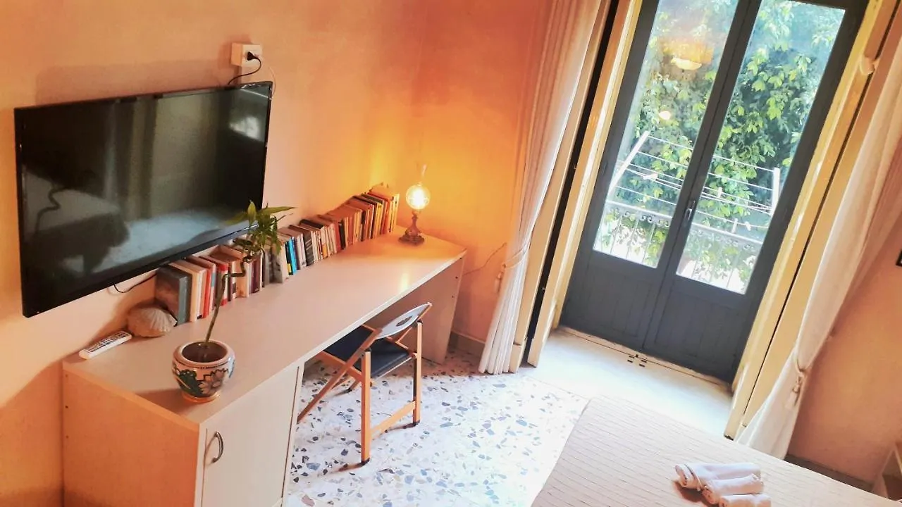 Bed And Books Isabella Bed & Breakfast Catania 0*,  Italy