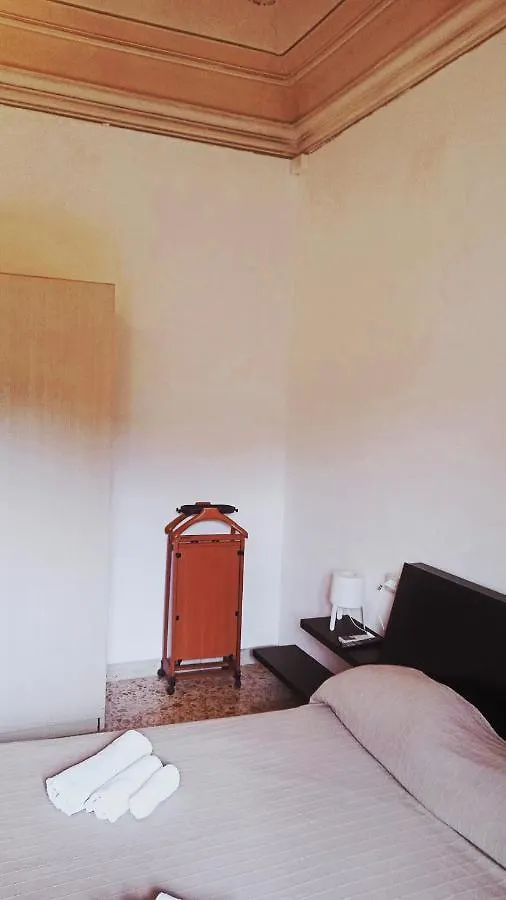 Bed And Books Isabella Bed & Breakfast Catania