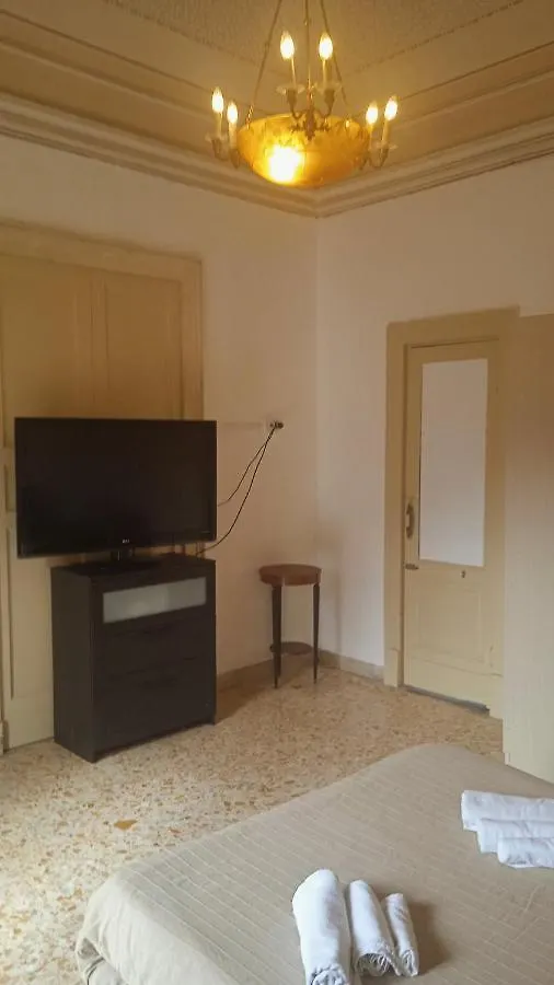 Bed And Books Isabella Bed & Breakfast Catania