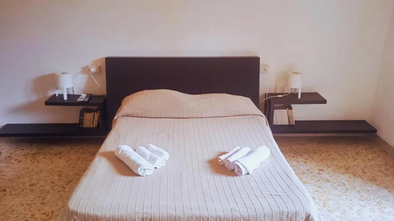 Bed And Books Isabella Bed & Breakfast Catania